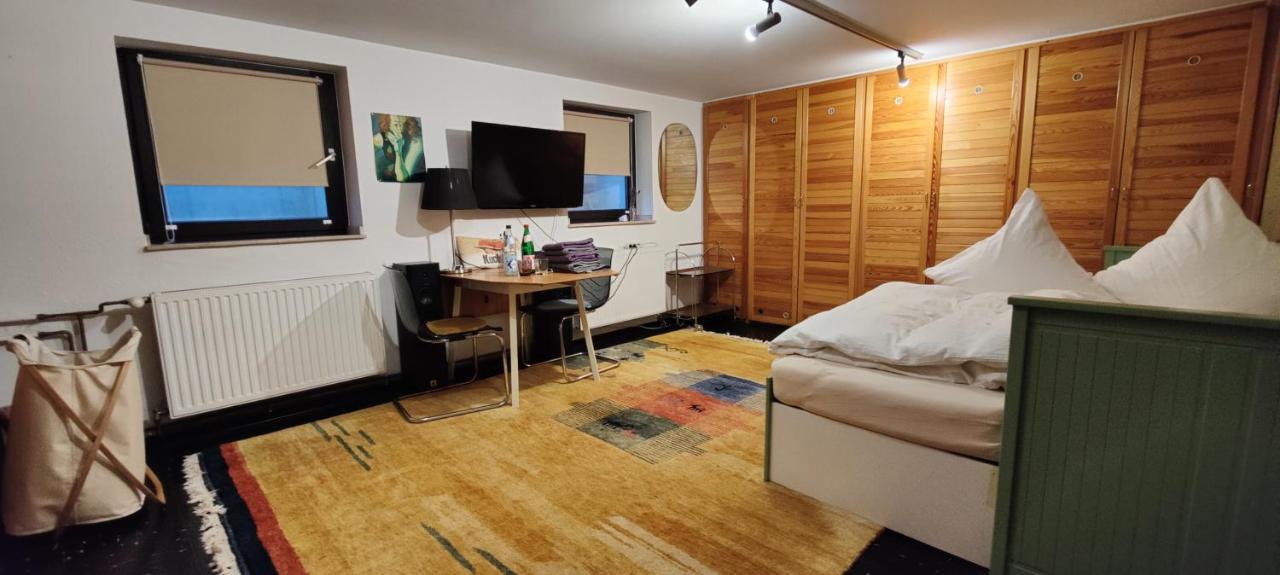 Spacious & Comfortable Guestrooms W Private Bathrooms Near Koelnmesse & Lanxess Arena, Free Parking, Highspeed Wifi Ngoại thất bức ảnh