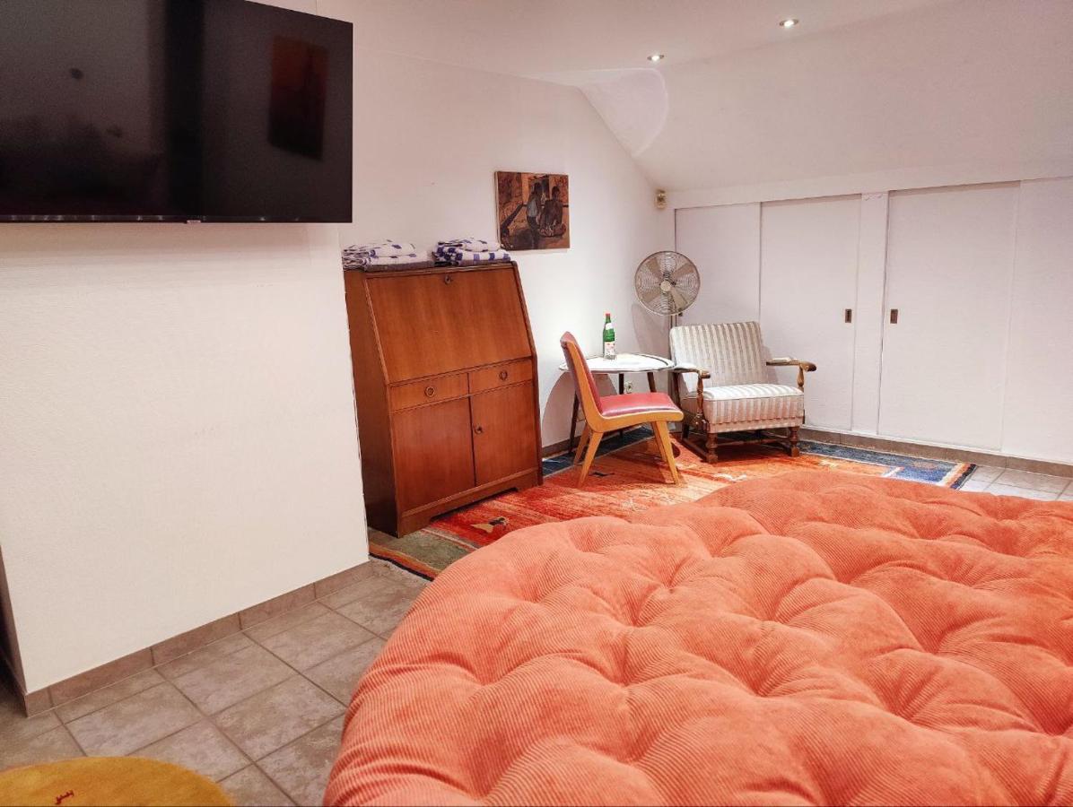 Spacious & Comfortable Guestrooms W Private Bathrooms Near Koelnmesse & Lanxess Arena, Free Parking, Highspeed Wifi Ngoại thất bức ảnh